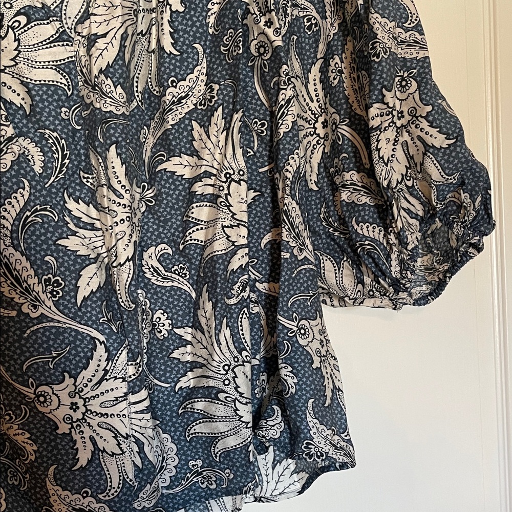 H&M Blue and White Balloon Sleeve Paisley Blouse-Sz-XL - Picture 8 of 8